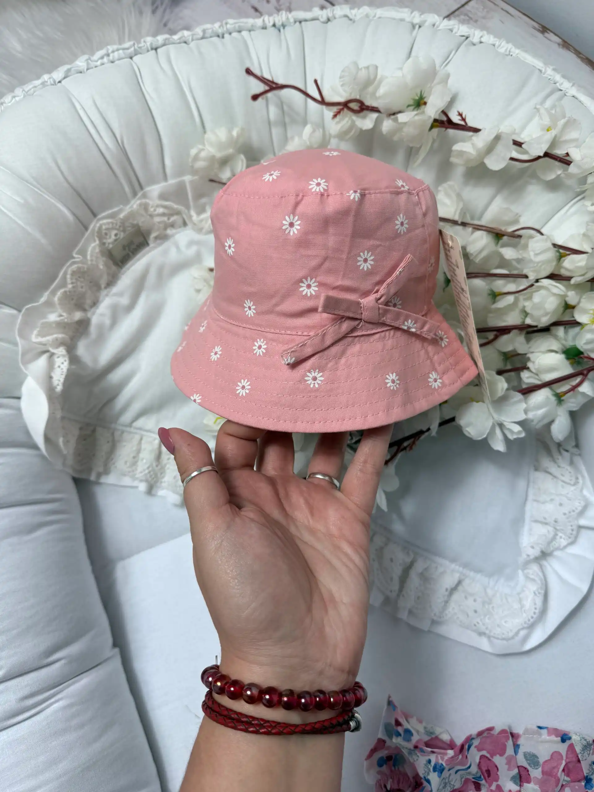 IMG_0610 Roze šeširić sa belim cvetićima :) - Slika 1