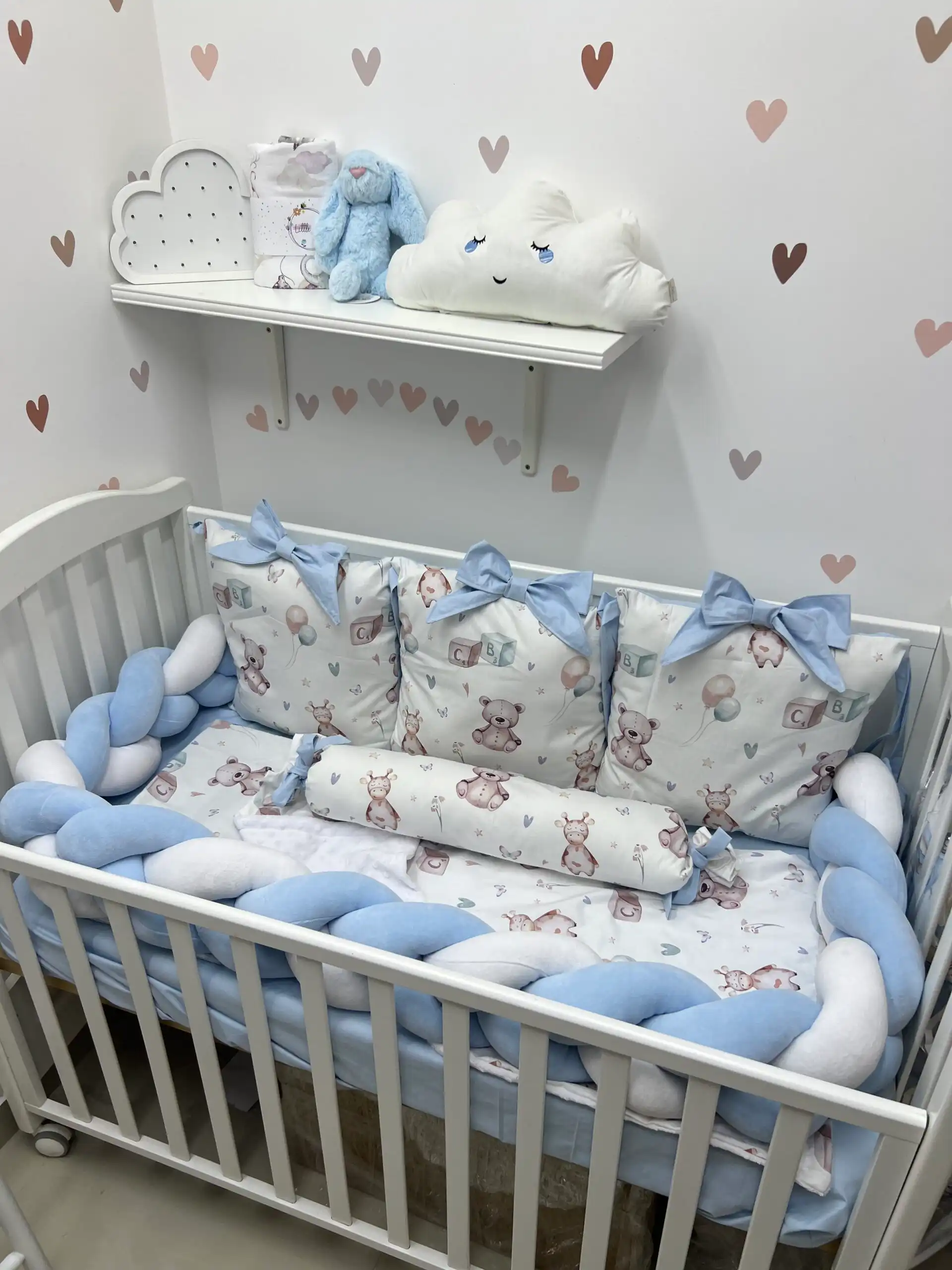 IMG_5180 Set posteljine za krevetac - Meda kockica novi sa pletenicom - Slika 1