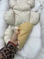 Podloga za sedište jaje - srculenca na bež pozadini - Slika 2