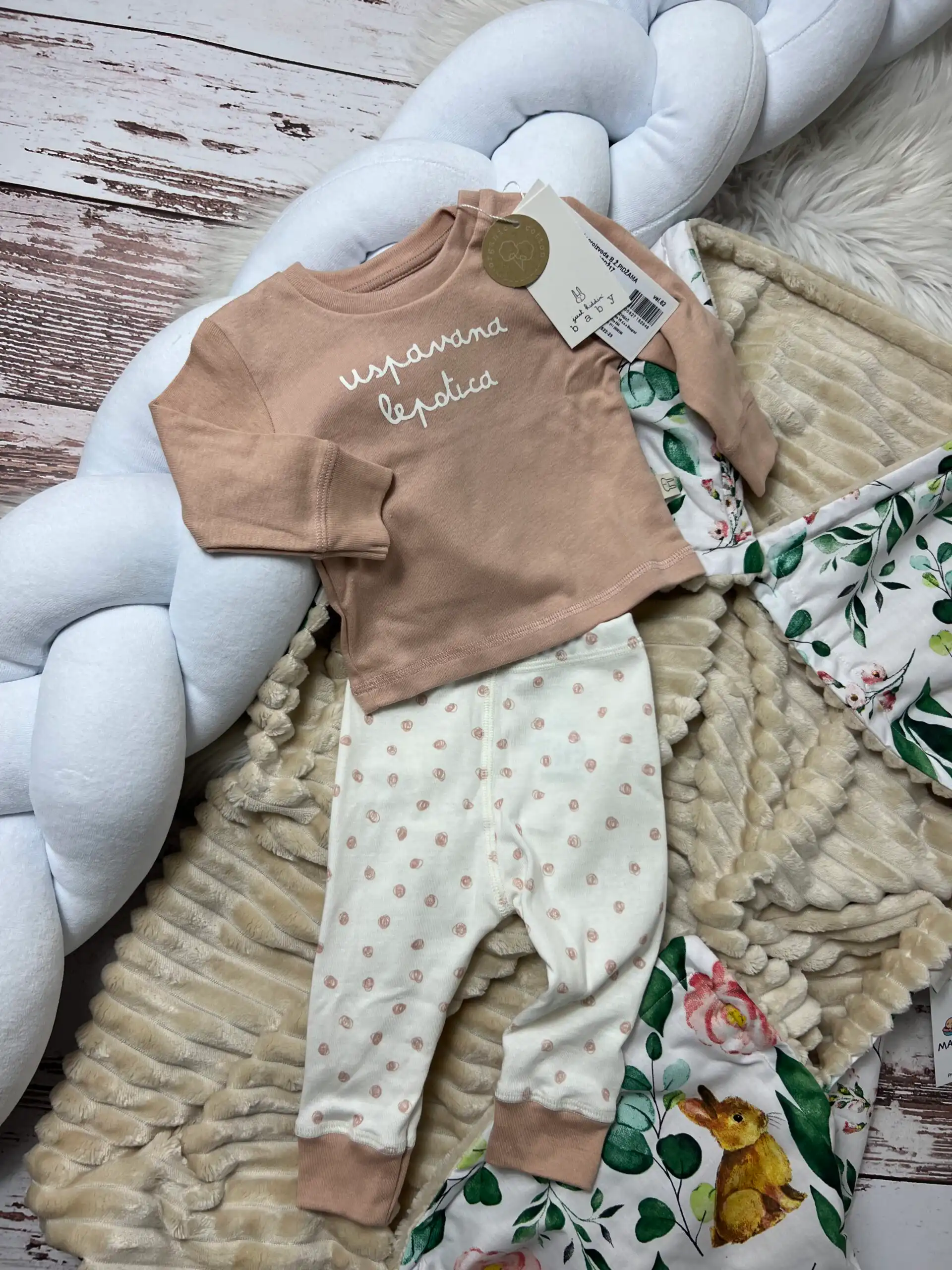 IMG_3304 Pidžama - uspavana lepotica - Slika 1