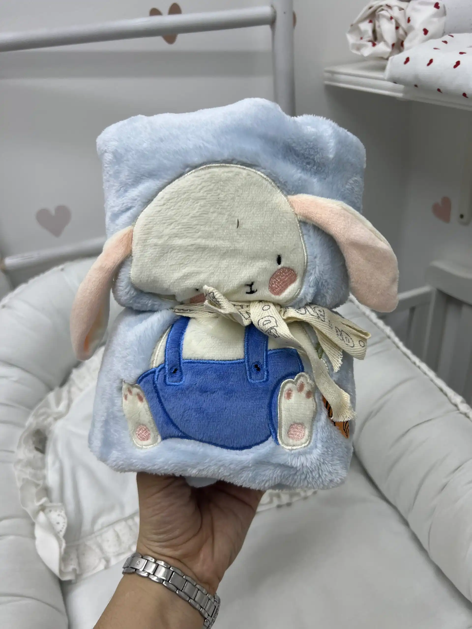 IMG_8889 Plišano 3D ćebe - plavi zeka - Slika 1