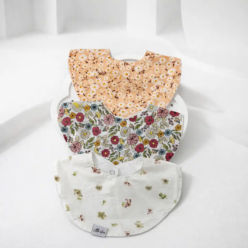 f0d608e8-091b-4976-8b6a-f25de0529205 Set 3/1 nepromočivih portiklica - cvetić - Slika 1