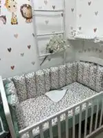 Set posteljine za krevetac - Cvetići i leptirici / zalfija