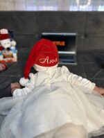 Novogodišnja kapica Deda Mraza za bebe i decu - pliš - Slika 2